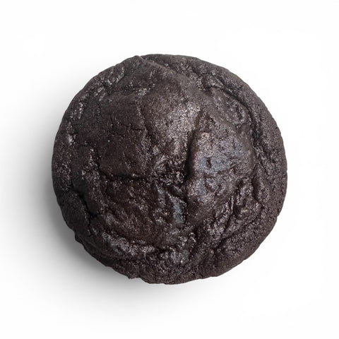 Blackout Caramel Chocolate Chip Cookie