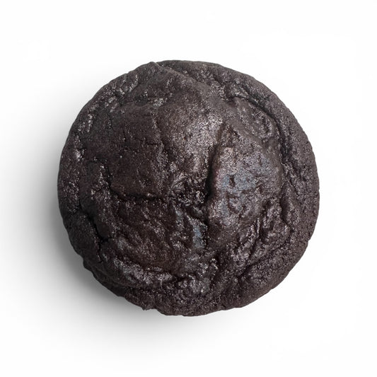 Blackout Caramel Chocolate Chip Cookie